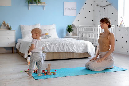 爱笑聚挂了：探讨笑容背后的情感与故事